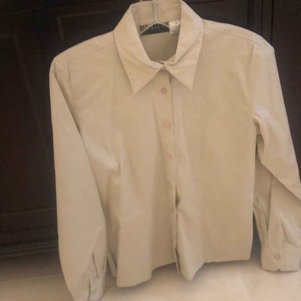 Finite beige button down